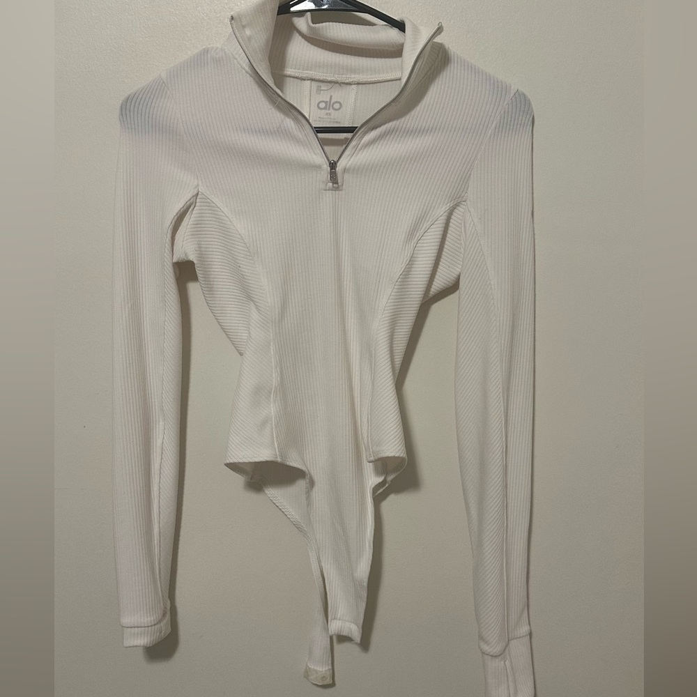 Alo Yoga Rise-Up Long Sleeve Bodysuit - Ivory